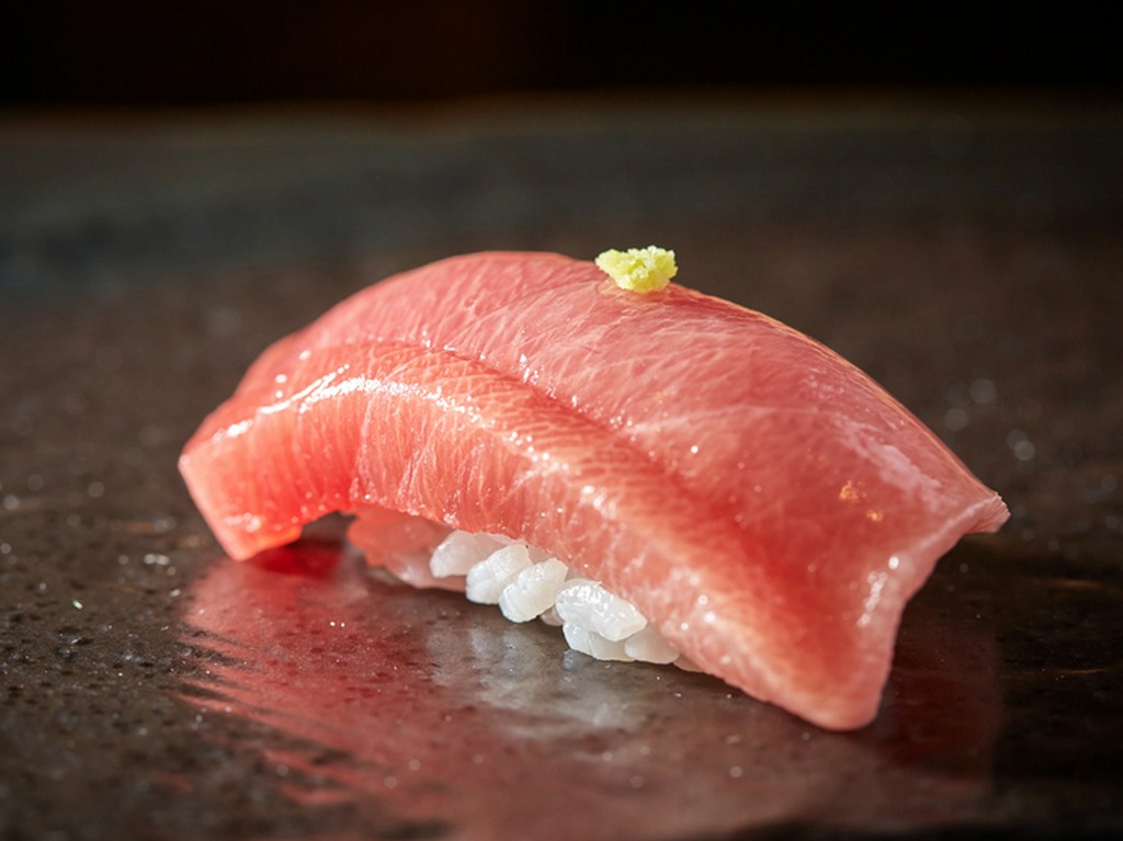 生ならでは旨みと甘みが広がる『中トロ』