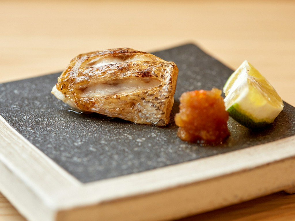“幻の魚”といわれる高級魚を味わう『のどぐろの塩焼き』
