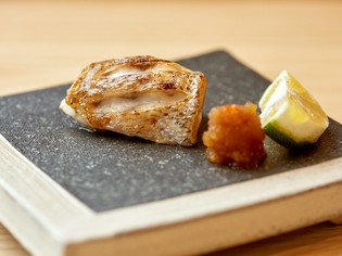 “幻の魚”といわれる高級魚を味わう『のどぐろの塩焼き』