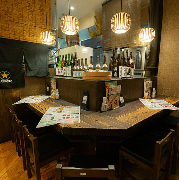 少人数のご来店でも安心◎カウンタ−席をご用意