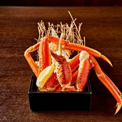 北海道の郷土料理を堪能！カニ食べ比べ