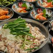 会社の宴会・飲み会、友人との集まりなど、少人数から中大規模宴会にピッタリのコースを3,500円～ご用意しております！2時間飲み放題付き＆お料理のボリュームも満点！季節の食材を活かしたメニューをご提供します！