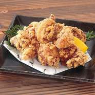 愛媛県今治市周辺で食べられている郷土料理。鶏の唐揚げの一種で、鶏肉を醤油、日本酒、ニンニク、生姜などで作るタレで下味をつけ、片栗粉をまぶし、もみ込んでから油で揚げる。