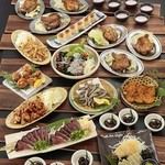 藁焼きカツオの塩タタキと今治焼き鳥が味わえる。
2時間飲み放題付きのお得な内容。