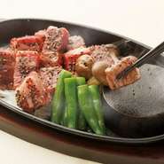 九州産の黒毛和牛を贅沢に！角切りステーキ。