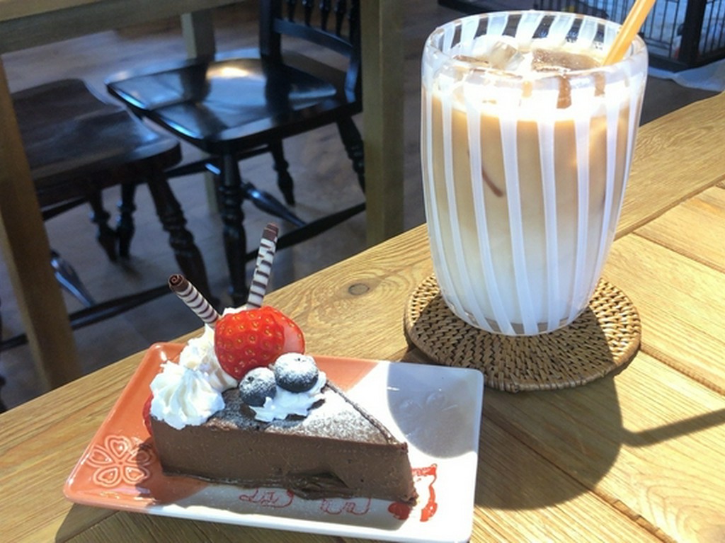 カフェラテ（ホットorアイス）