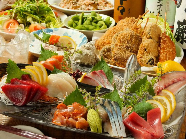 〆には自慢の「バラちらし」などが付いて、夏のご宴会にぴったり♪