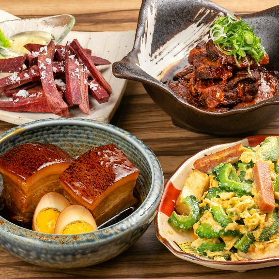沖縄料理の定番メニューがたっぷり！本場沖縄の味をぜひ◎2時間飲み放題には｢オリオンビール｣付きです★