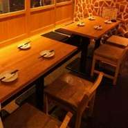 テーブル席はレイアウトの調整が可能です。家族や友人との集まり、会社宴会などさまざまなシーンで活躍！