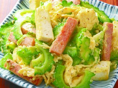 本格的な沖縄料理が満載