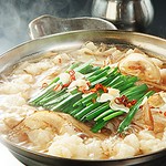 もつ鍋がメインのコースです。〆に麺か雑炊でご選択頂けます。飲み放題はグレードUPもご用意しております