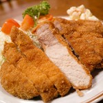 ご飯・みそ汁・小鉢・お新香