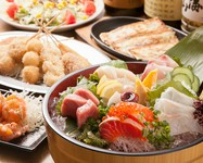 鮮度抜群のお刺身盛り･揚げ物盛り･メインには牛肉料理と2時間飲み放題が付いた､豪華なご宴会コース♪