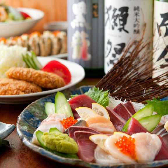 【2時間飲み放題付き】鮮度抜群｢お刺身3点盛り｣･自家製タルタルたっぷりの｢チキン南蛮｣など全8品