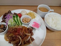 牛肉のオイスターソース
【週替わりランチ】
1月24日(月)～1月29日(土)
