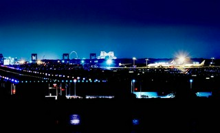 羽田空港や工場夜景を一望できる特別な空間