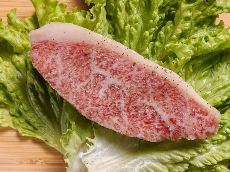 南国の風土でストレスなく育った上質の「石垣牛」