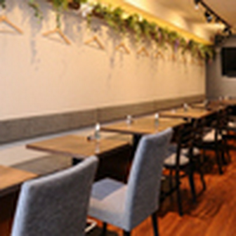 4名掛けテーブル席×6