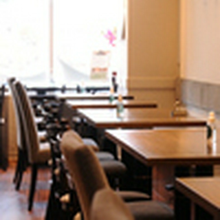 カウンター席×4