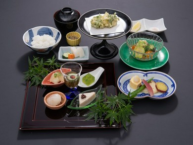 お昼のお得な会席