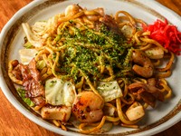 豚・イカ・海老　
※大盛（1.5人前）各1,950円
※画像は『焼きそば』です。