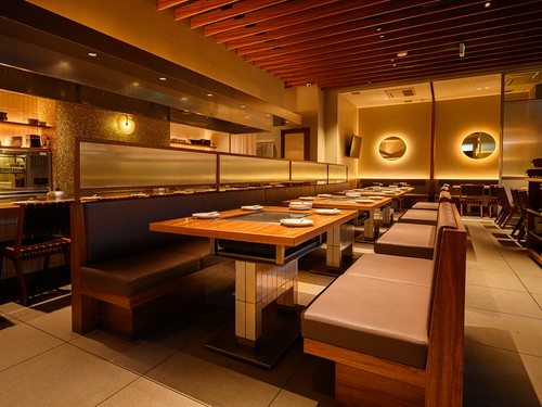 半個室あり　2~12名まで　仕切りとドアで個室になります