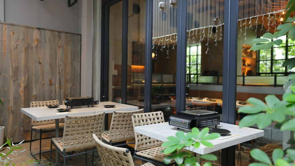 気持ちの良いテラス席は、日常を忘れさせてくれる場所