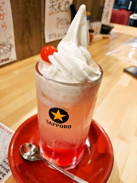 抜群においしく楽しい！大注目の逸品『大人のクリームソーダ』