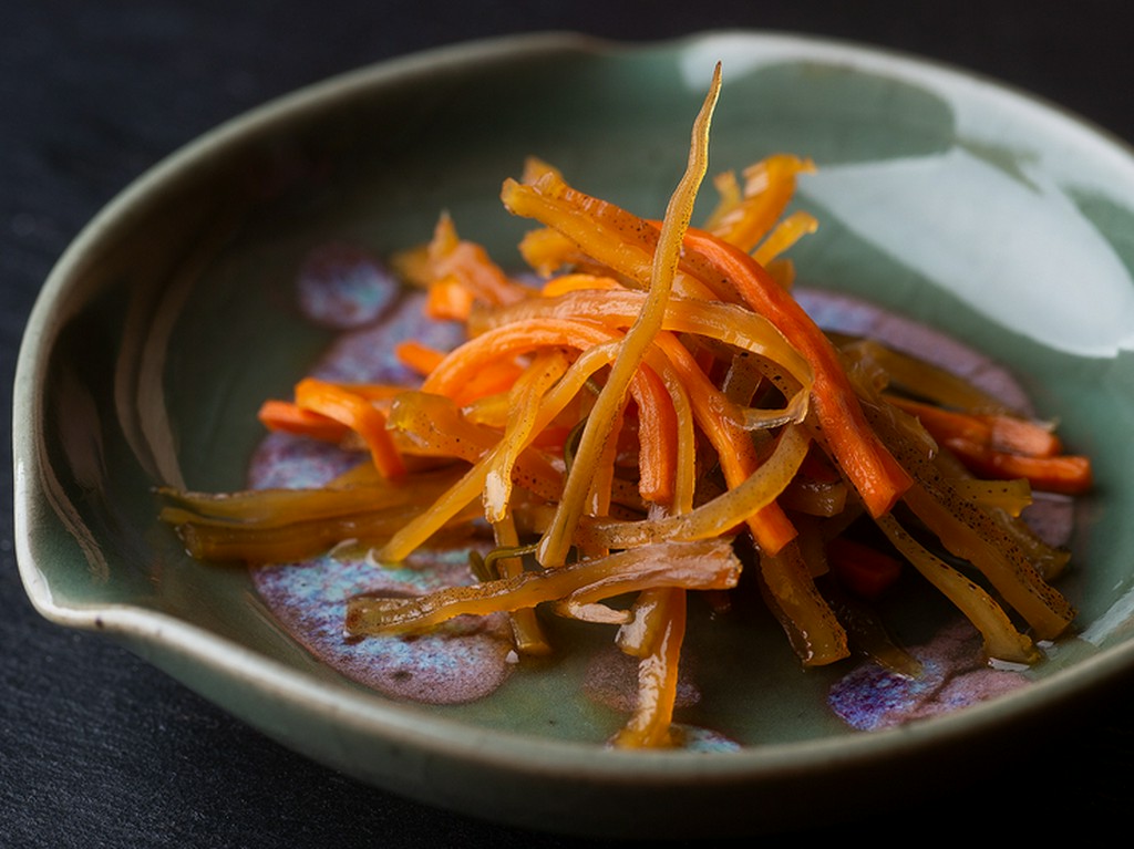 福島県の郷土料理。親しみやすい味わいで、お酒のつまみにもなる一皿『いか人参』