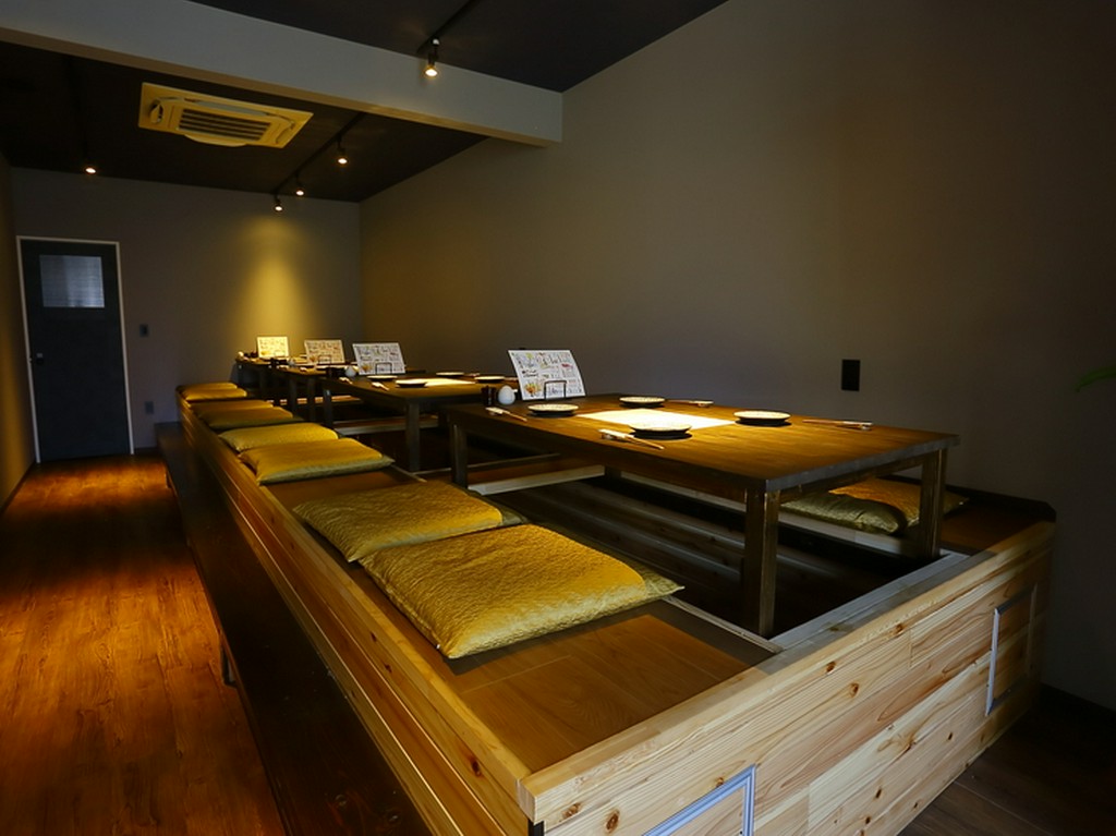 距離を深める掘りごたつ席は合コンにも活躍