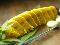 世代問わず人気の“定番”。手づくり『揚げたて辛子レンコン』