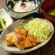 ソフトドリンク：200円