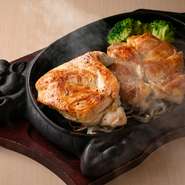 皮なし鶏モモ肉ステーキ200g＋皮なし鶏ムネ肉のステーキ200g
