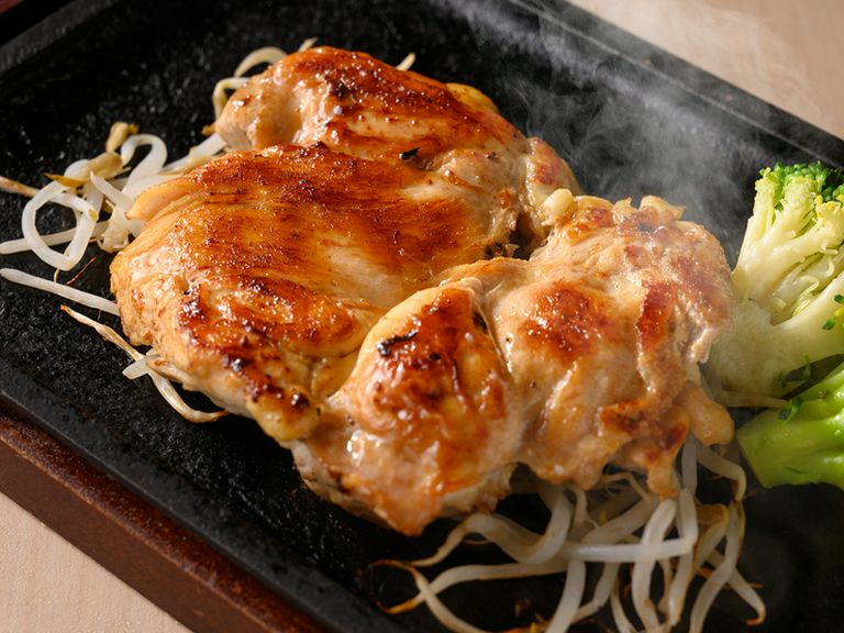 皮なし鶏モモ肉のステーキ