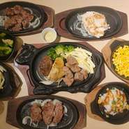 注：当店のハンバーグには豚肉を使用しています