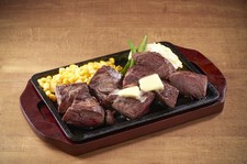 ハラペコステーキの全てのステーキを堪能いただけるプレミアムな食べ放題です
