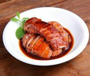 南京に伝わる伝統的な名物料理『南京ダック』