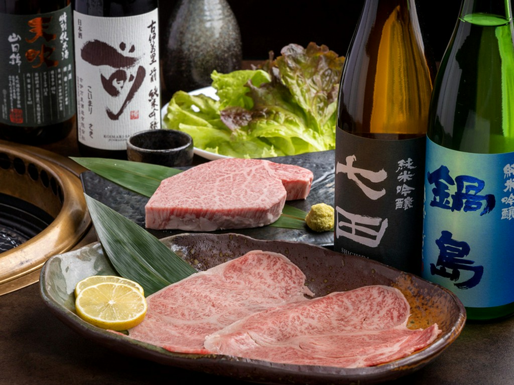 ザブトンやリブ芯の上質な旨みを炙り焼きで堪能『特選焼すき』