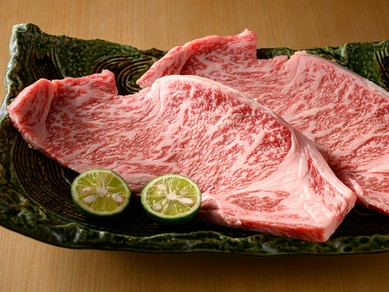 本日の高品質な牛肉を厳選して仕入れ。