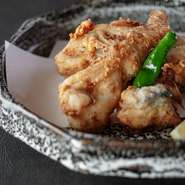 お祝い膳コースおよび溶岩焼きコースには、とらふぐの唐揚げが含まれておりません。
ご希望でしたら、当日別途ご注文いただけますので、お気軽にお申し付けください。