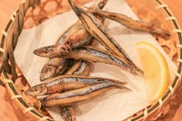 レモンを絞ればビールのツマミに早変わり！