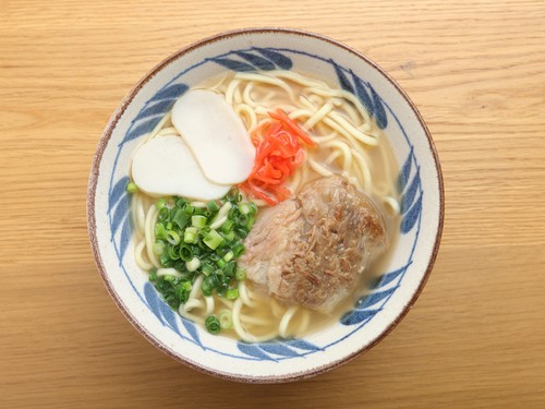 炙り軟骨のソーキそば