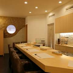 職人技を間近に楽しむ、くつろぎの和モダン空間