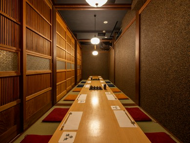 最大14名様まで入る和個室で伊達鶏の焼き鳥をご堪能ください！