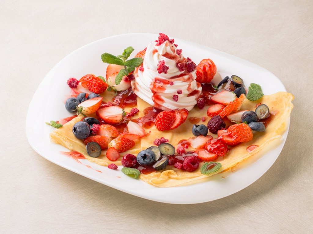 北海道産の旬フルーツをたっぷりと使ったスイーツも大人気