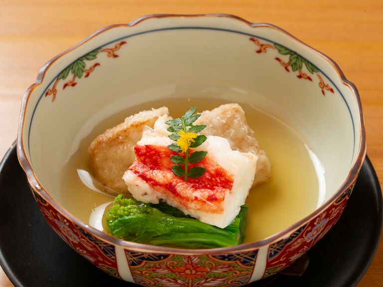 だしの味を楽しめる、優しくゆるやかな味わい『海老芋の唐揚げ蟹身餡』