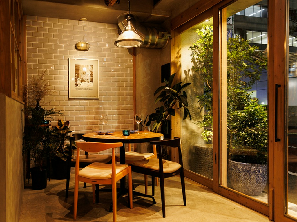 シーンを問わず季節の美味と美酒を存分に堪能できるビストロ