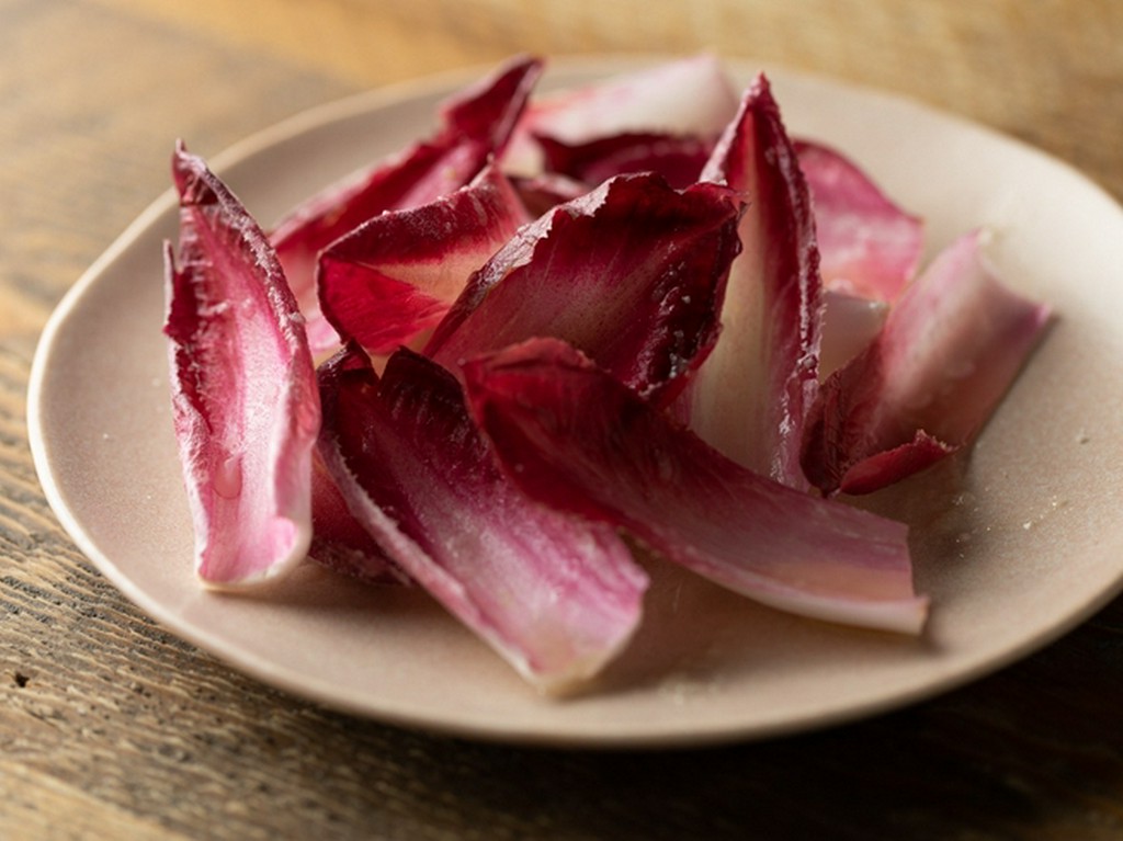 アンディーブとベーコンムースのサラダ