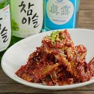身の詰まった食べごろのカニを濃厚な辛口ダレに漬け込んだ韓国料理。宮崎エリアではあまり見かけない料理のため、“お試し感覚”のオーダーからリピートする方も多いとか。