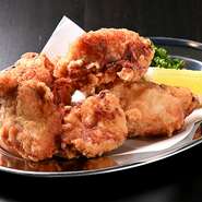 じっくり旨みを引き出した『至高の塩唐揚げ』